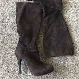 Brown suede boots, hidden platform